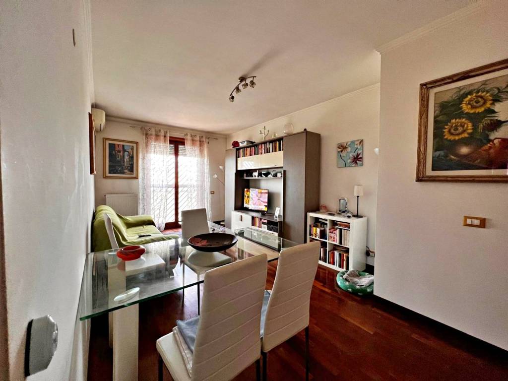 appartamento in vendita a Roma in zona Torre Maura
