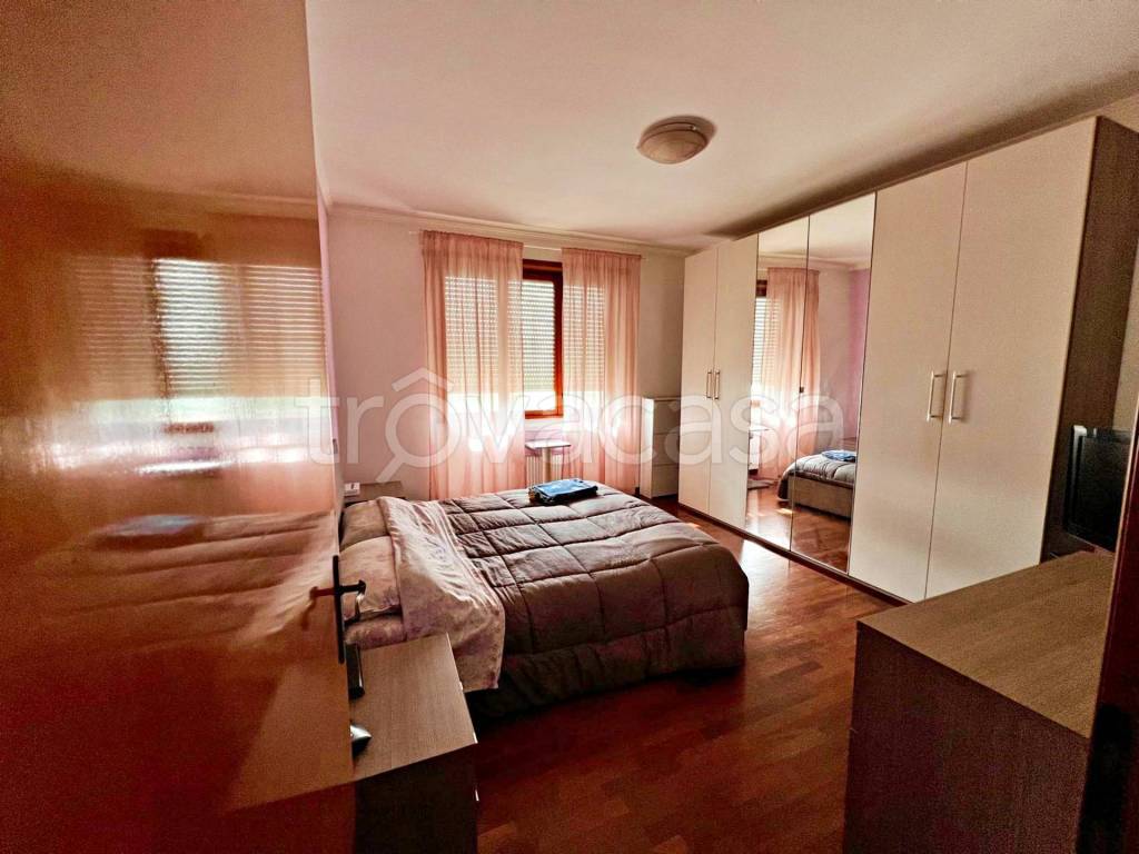 appartamento in vendita a Roma in zona Torre Maura