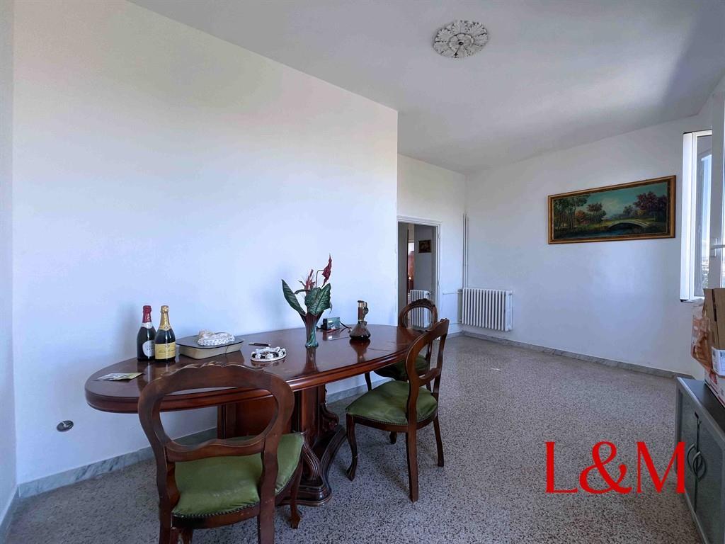 appartamento in vendita a Roma in zona Appio Claudio