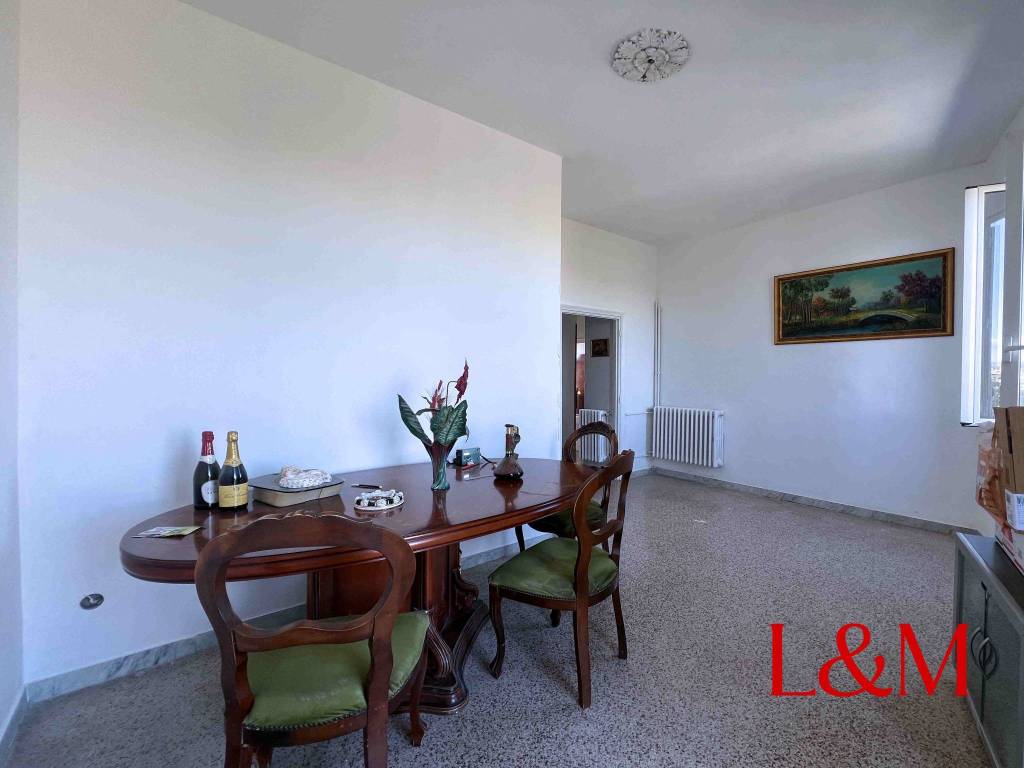 appartamento in vendita a Roma in zona Appio Claudio