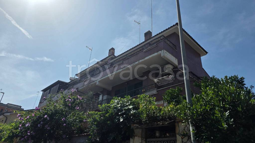 casa indipendente in vendita a Roma in zona La Pisana