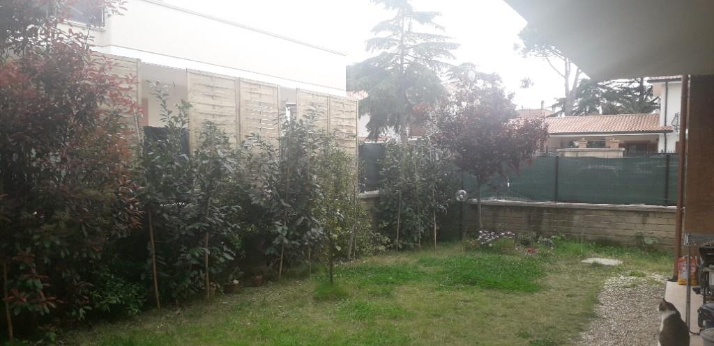 appartamento in vendita a Roma in zona Castelverde