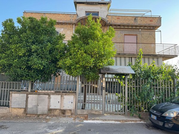 appartamento in vendita a Roma in zona Lunghezza