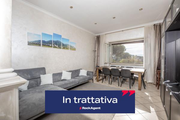 appartamento in vendita a Roma in zona Colle Prenestino