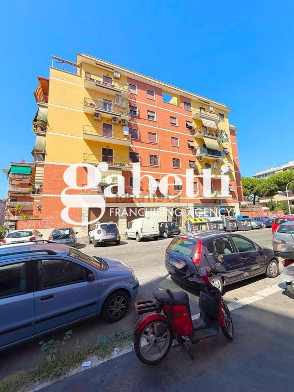 appartamento in vendita a Roma in zona Prenestino-Centocelle