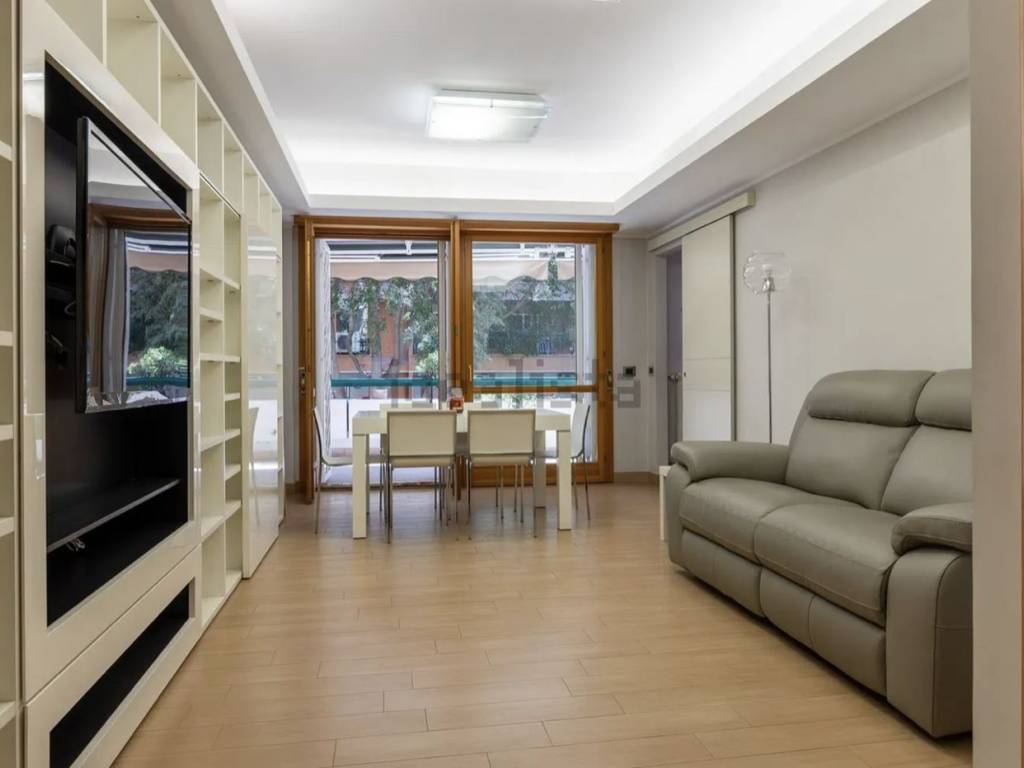 appartamento in vendita a Roma in zona Torrino