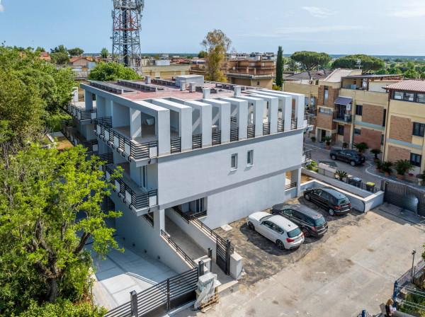 negozio in vendita a Roma in zona Acilia