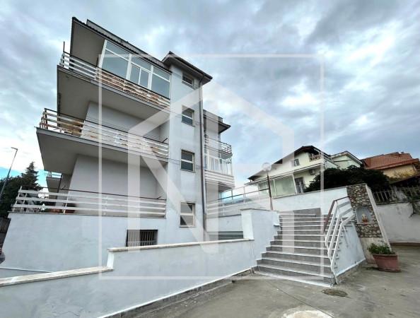 appartamento in vendita a Roma in zona Ponte di Nona