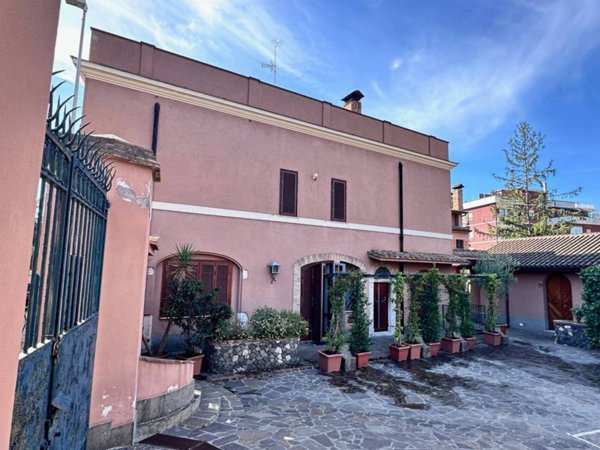 casa indipendente in vendita a Roma in zona Gianicolense