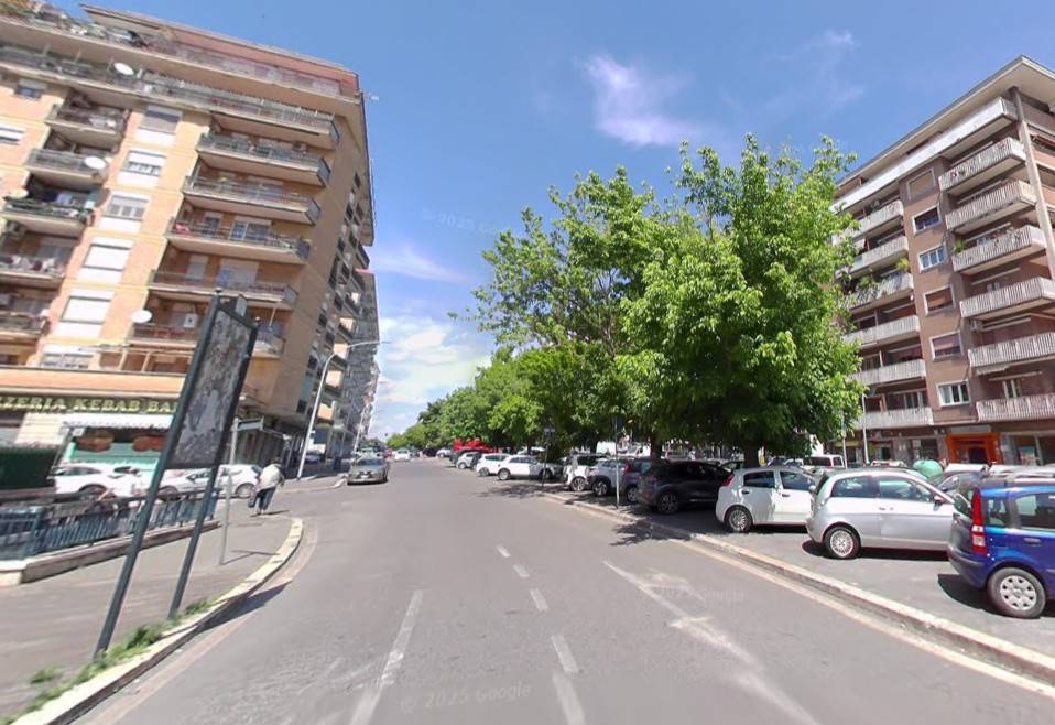 appartamento in vendita a Roma in zona Cinecittà