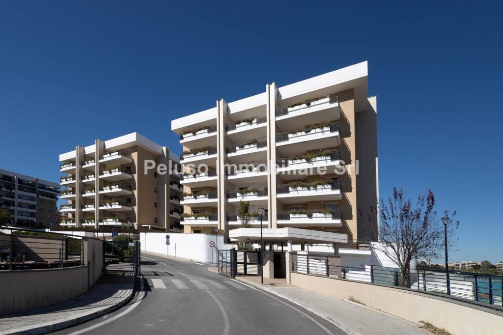 appartamento in vendita a Roma in zona Giuliano Dalmata