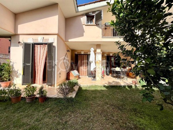 casa indipendente in vendita a Roma in zona Lunghezza