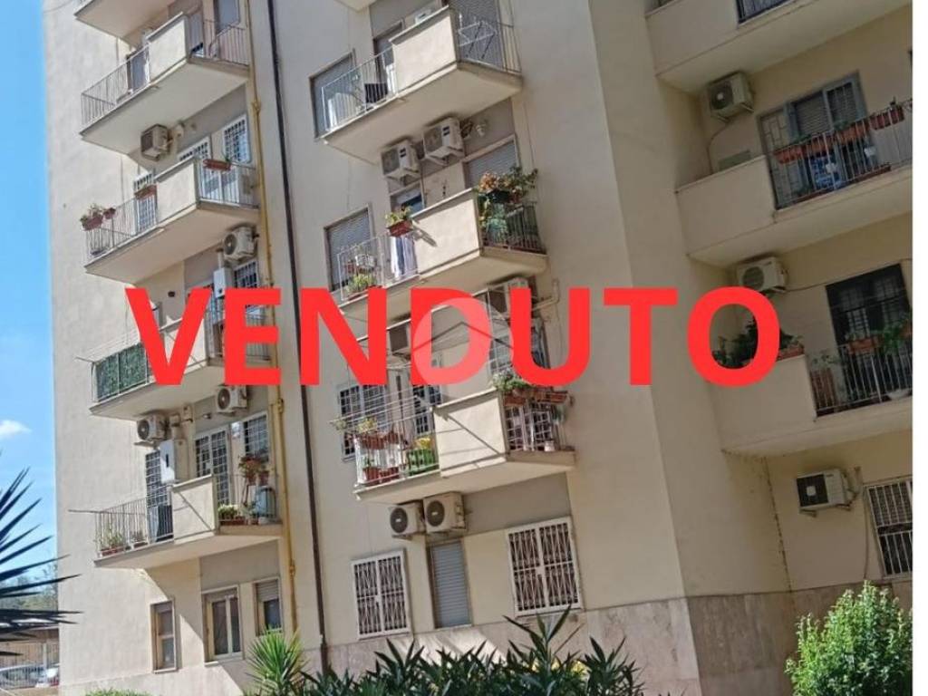 appartamento in vendita a Roma in zona Cinecittà