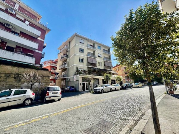 appartamento in vendita a Roma in zona Gianicolense