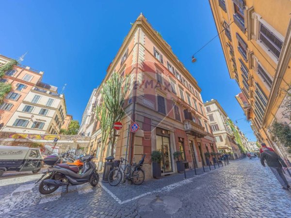 appartamento in vendita a Roma in zona Rione Monti/Campitelli