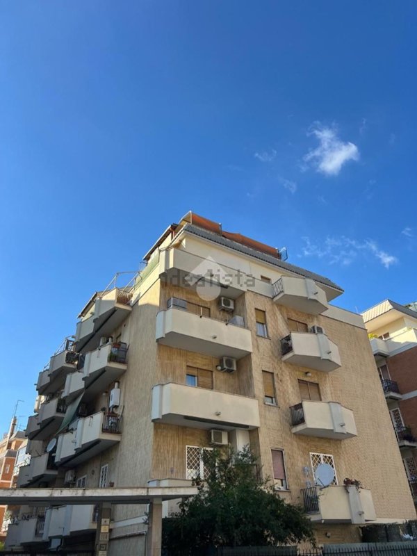 appartamento in vendita a Roma in zona Aurelio