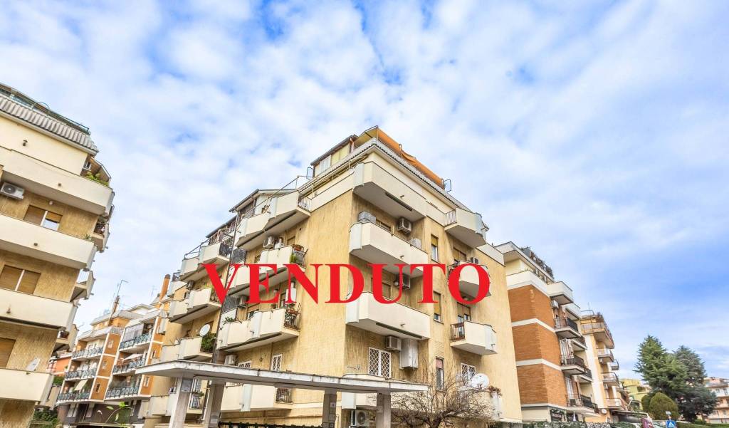 appartamento in vendita a Roma in zona Aurelio