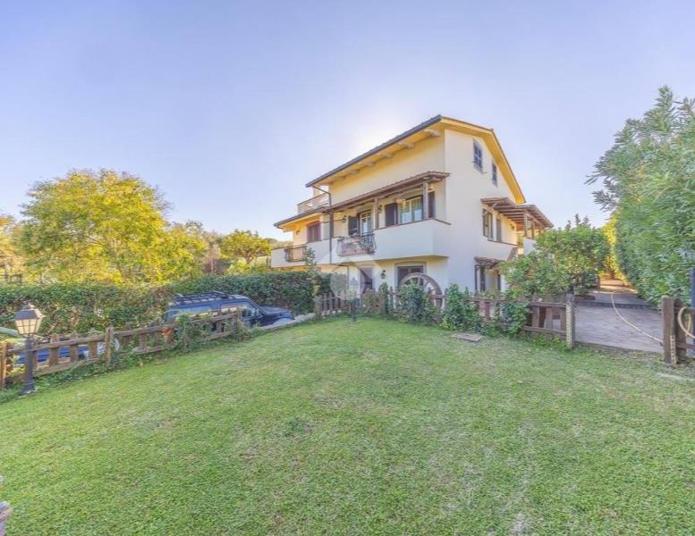 casa indipendente in vendita a Roma in zona Spregamore