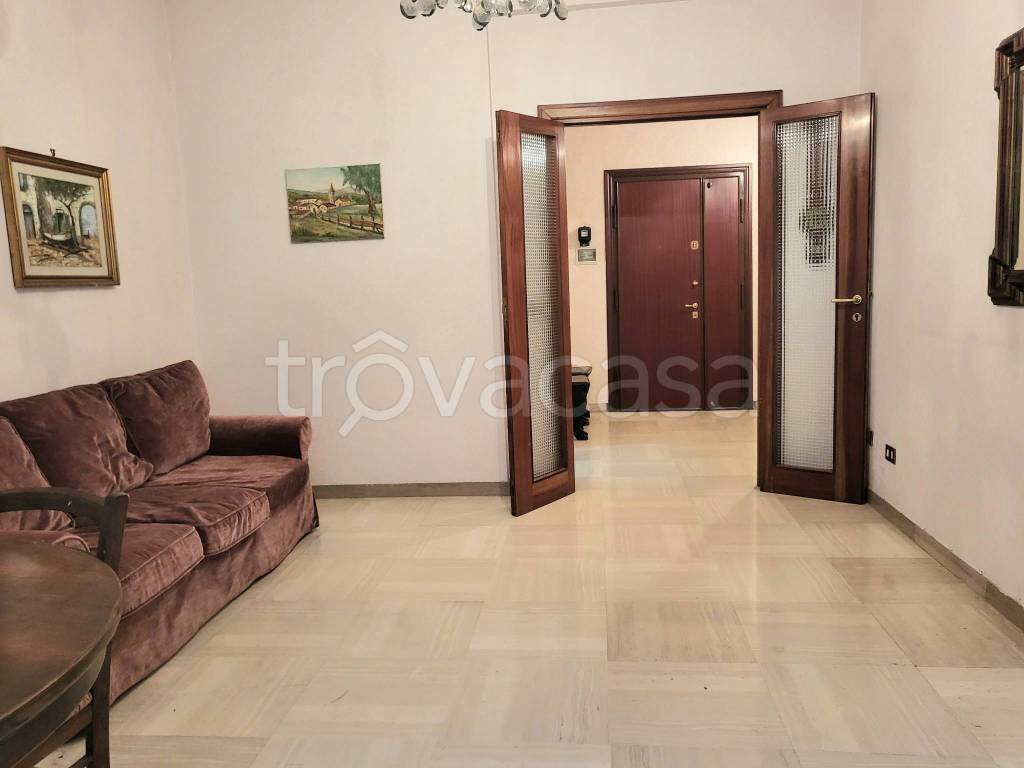 appartamento in vendita a Roma in zona Appio Claudio