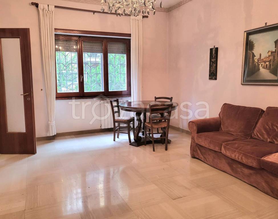 appartamento in vendita a Roma in zona Appio Claudio