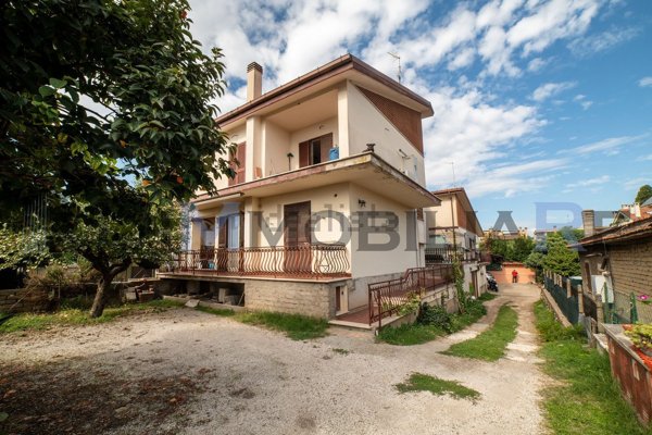 appartamento in vendita a Roma in zona Borghesiana