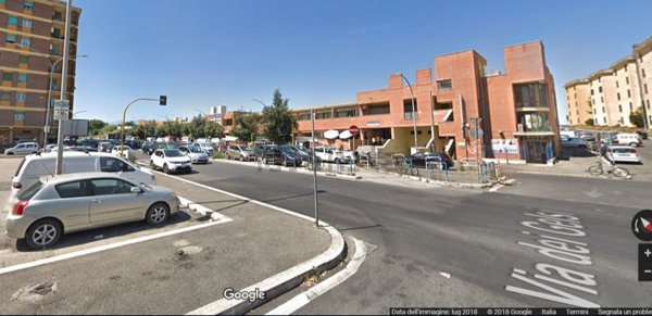 locale commerciale in vendita a Roma in zona Prenestino-Centocelle