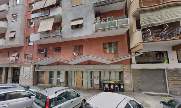 locale commerciale in vendita a Roma in zona Portuense