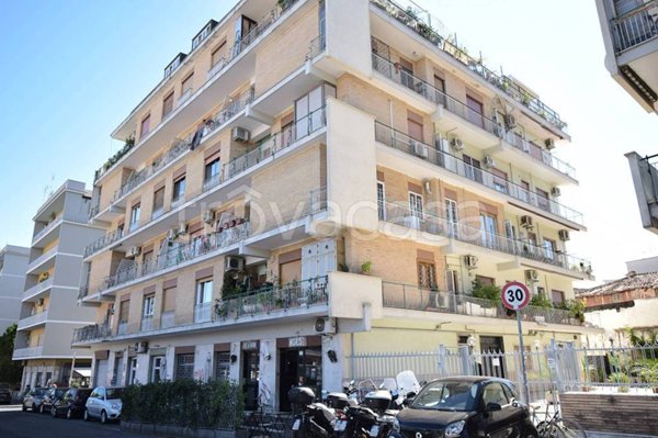 appartamento in vendita a Roma in zona Prenestino-Labicano