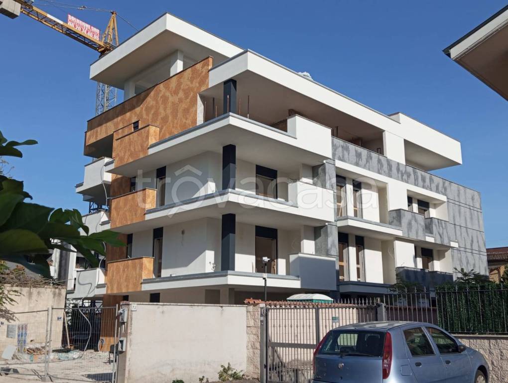 appartamento in vendita a Roma in zona Tor Bella Monaca