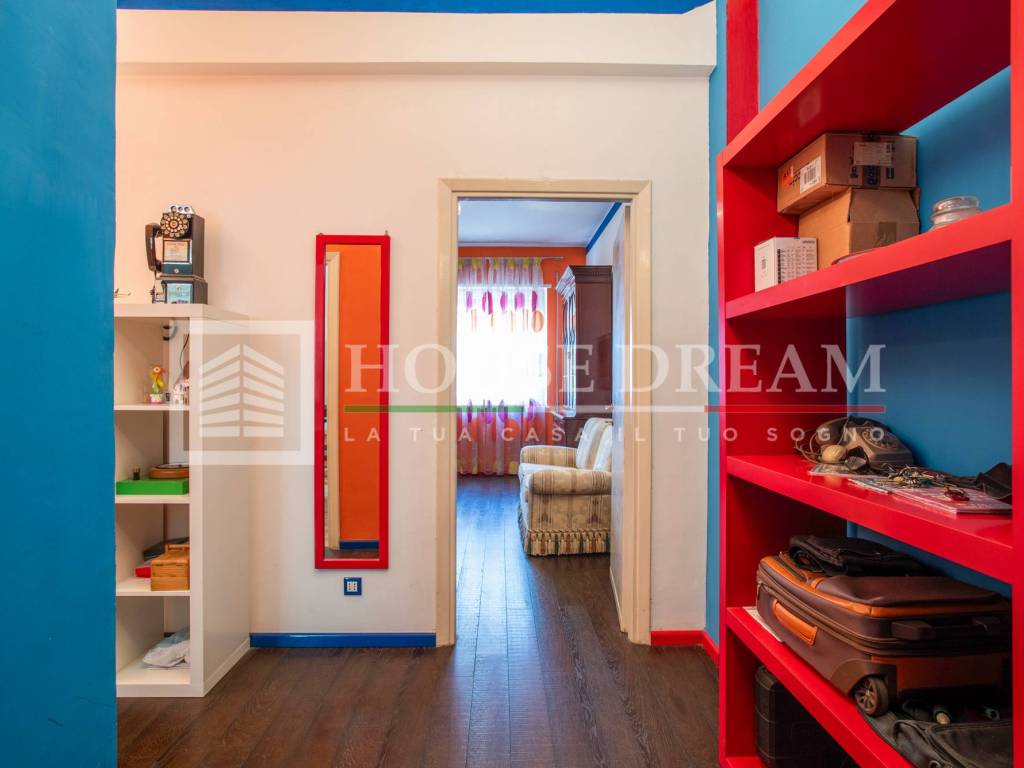 appartamento in vendita a Roma in zona Appio Claudio