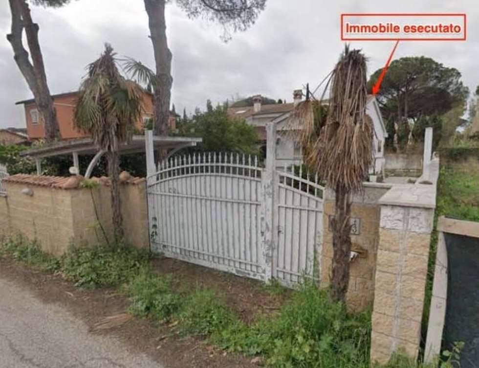 casa indipendente in vendita a Roma in zona Infernetto