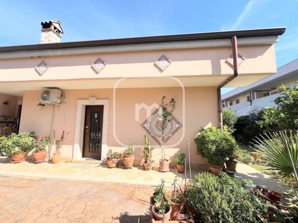 casa indipendente in vendita a Roma in zona Lunghezza