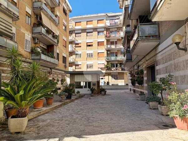 appartamento in vendita a Roma in zona Collatino