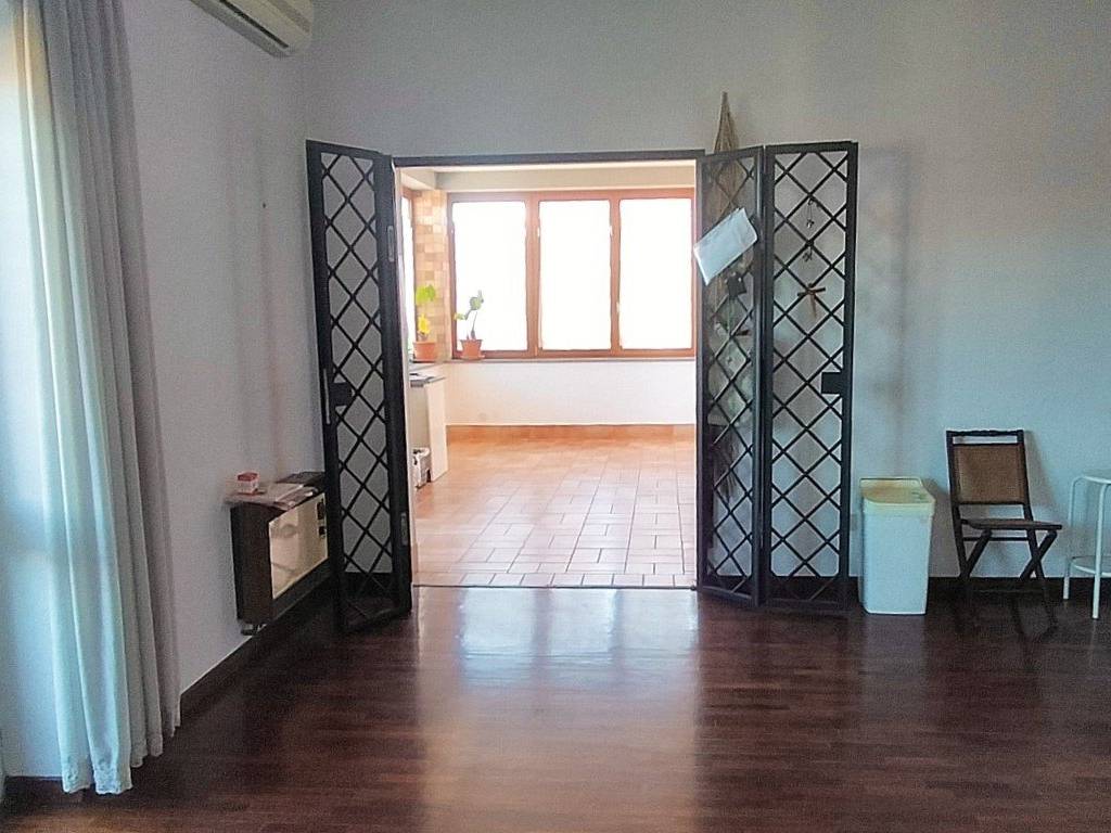 appartamento in vendita a Roma in zona Ostia