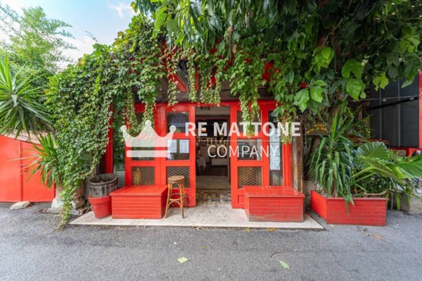 negozio in vendita a Roma in zona Tor di Quinto