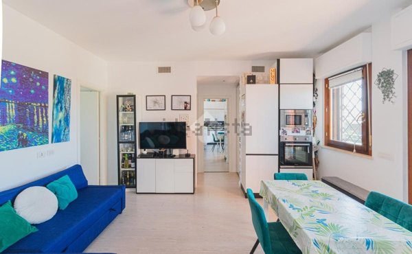 appartamento in vendita a Roma in zona Mezzocammino