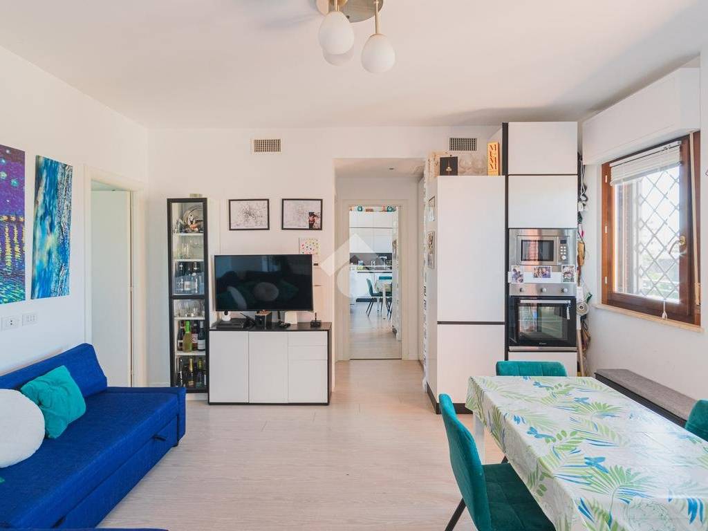 appartamento in vendita a Roma in zona Mezzocammino