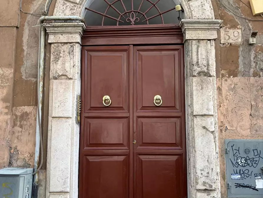 locale di sgombero in vendita a Roma in zona Celio