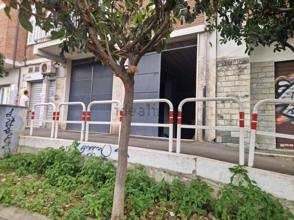 locale di sgombero in vendita a Roma in zona Ostiense