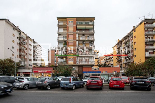 appartamento in vendita a Roma in zona Appio Claudio