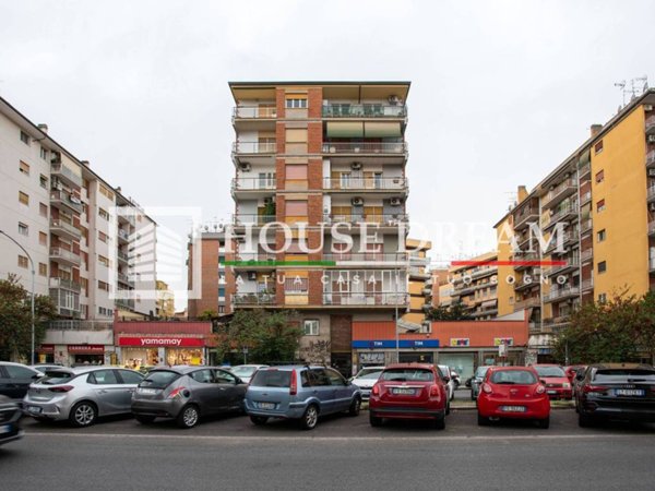 appartamento in vendita a Roma in zona Appio Claudio