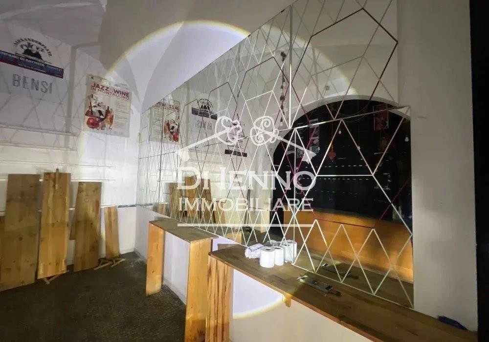 negozio in vendita a Roma in zona Centro Storico