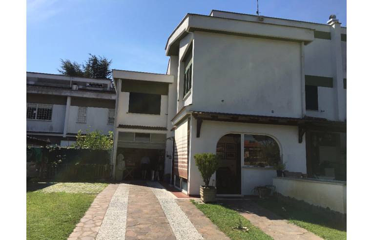 villa in vendita a Roma in zona Infernetto