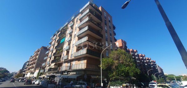 appartamento in vendita a Roma in zona Ardeatino