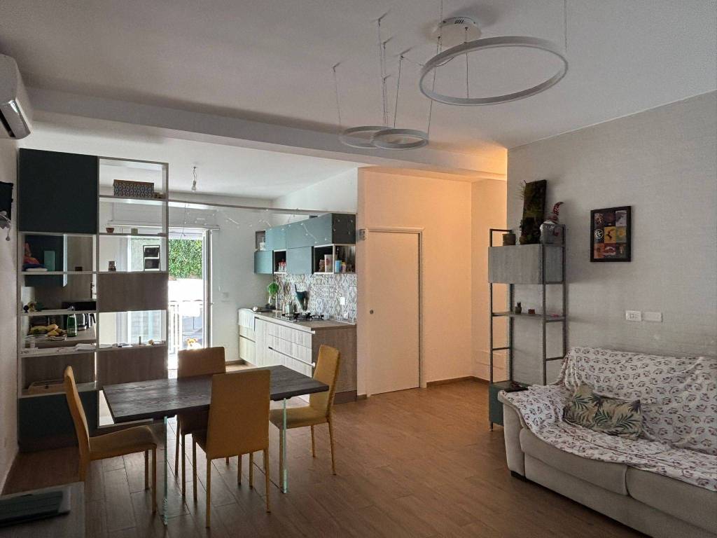 casa indipendente in vendita a Roma in zona Acilia