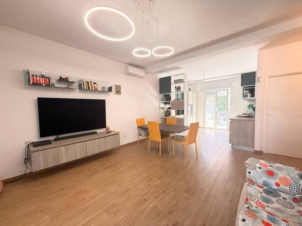 casa indipendente in vendita a Roma in zona Dragona/Bagnoletto