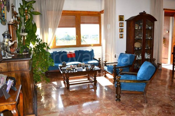 appartamento in vendita a Roma in zona Ardeatino