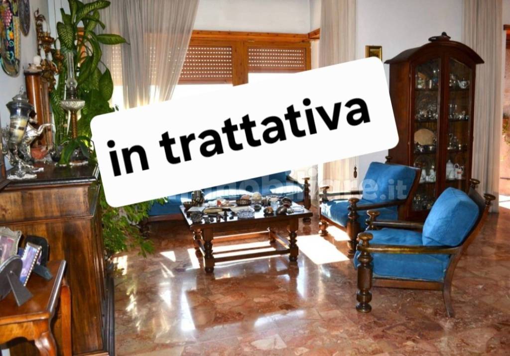 appartamento in vendita a Roma in zona Ardeatino