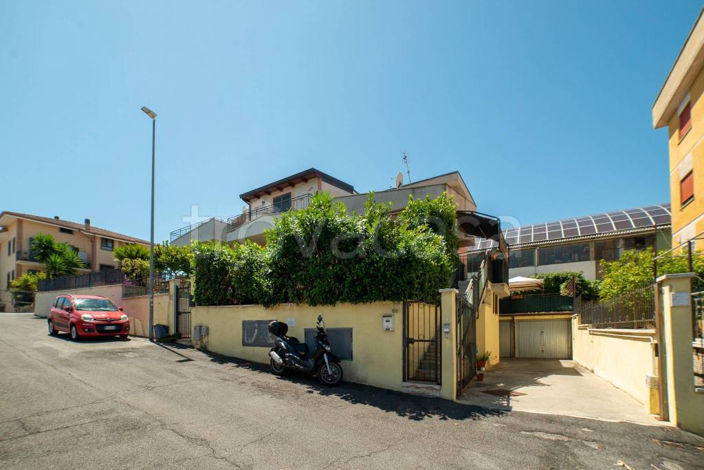 casa indipendente in vendita a Roma in zona Borghesiana