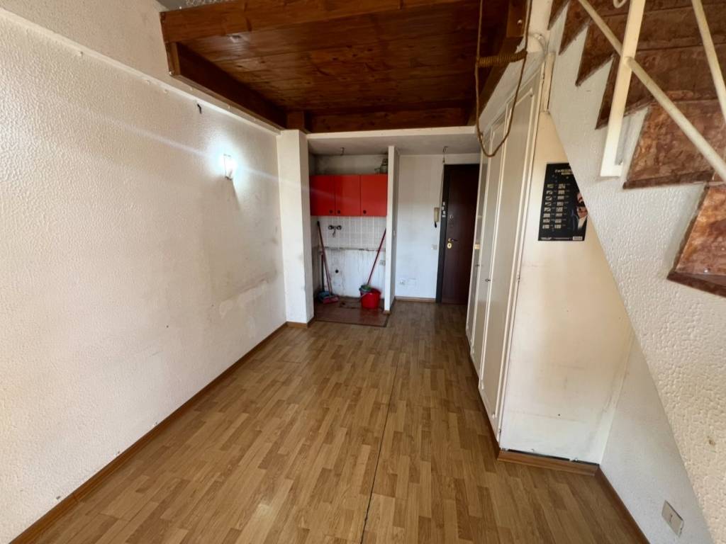 appartamento in vendita a Roma in zona Tomba di Nerone